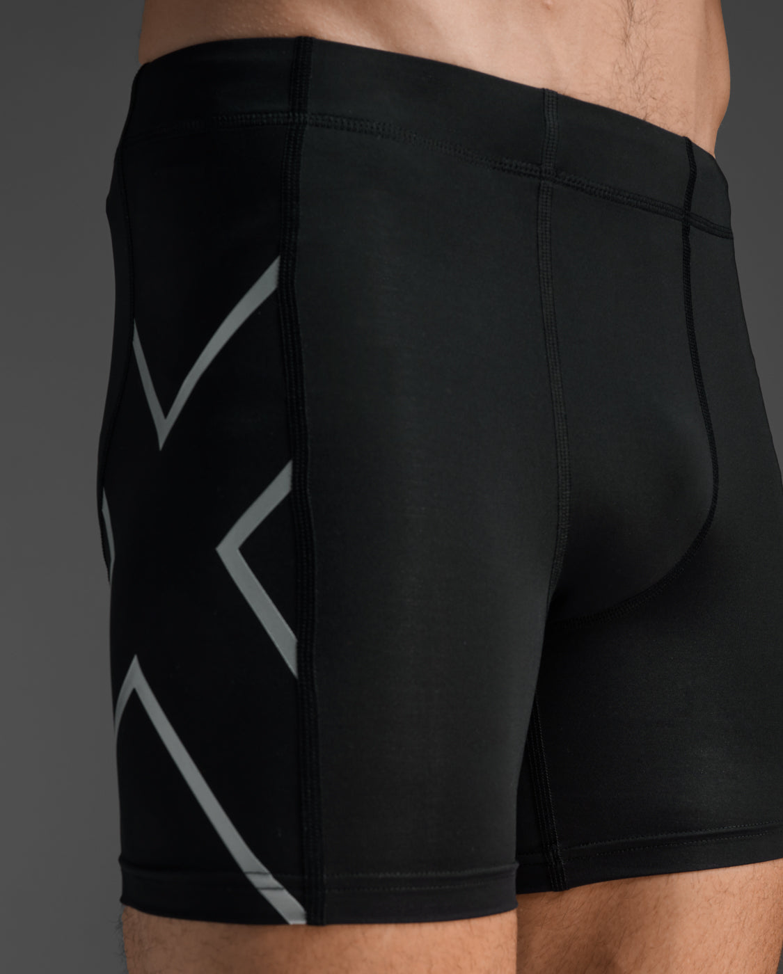 コンプレッション 1/2ショーツ MA4508B BLK/SIL – 2XU Japan