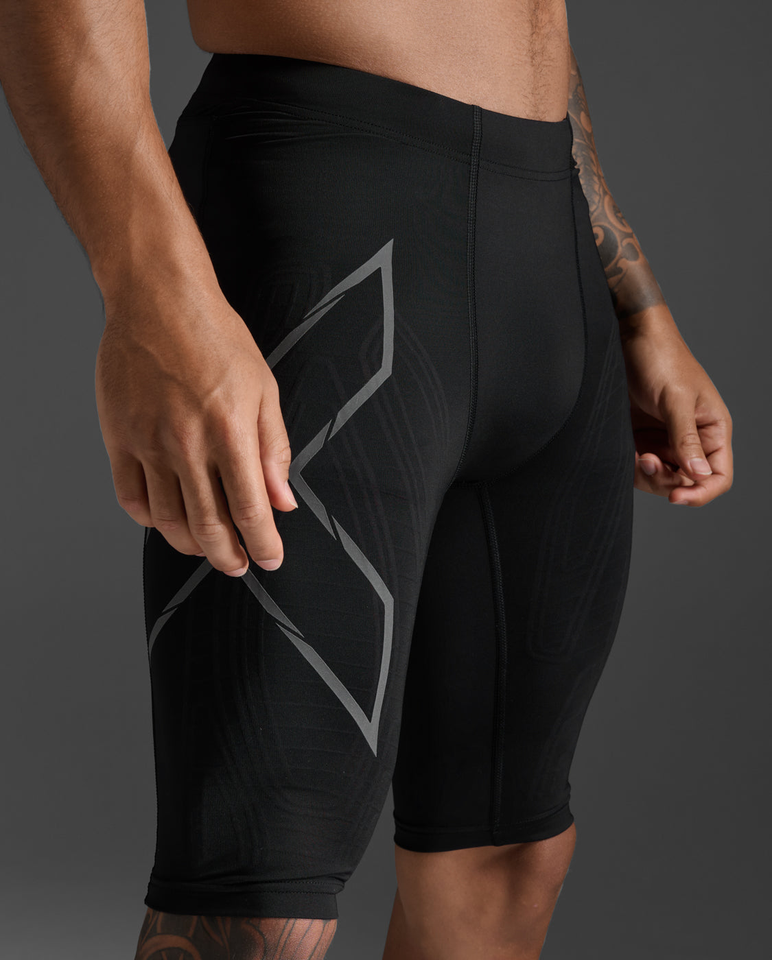 MCSメンズ ランコンプショーツ MA5331B BLK/BRF – 2XU Japan