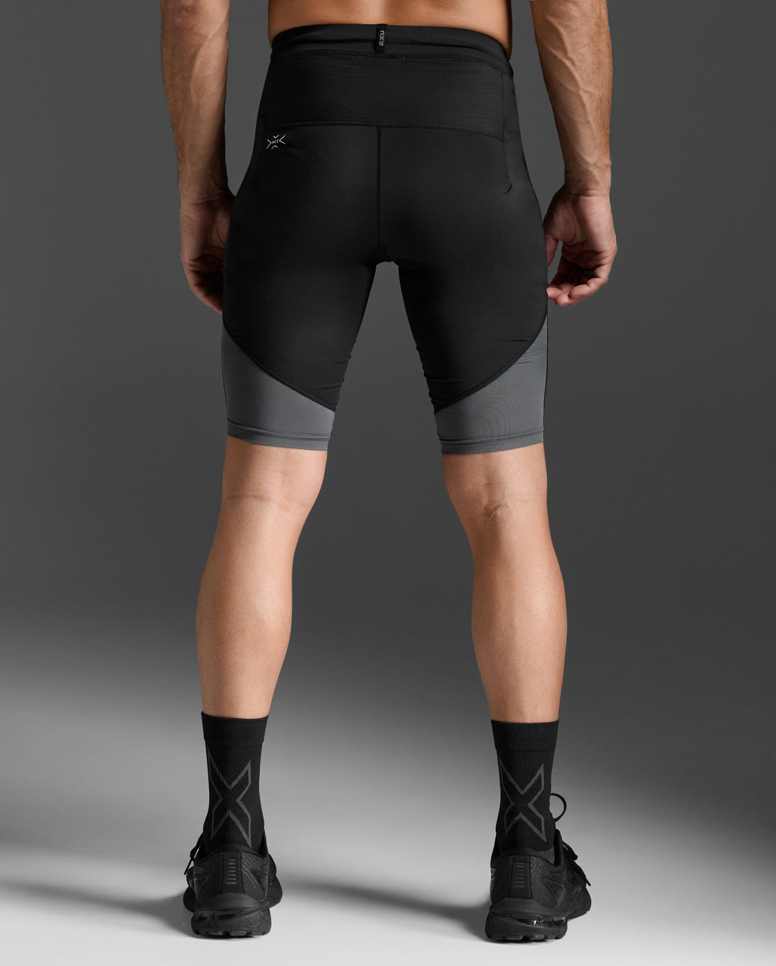 2xu ライトスピードリアクト Sサイズ　メンズ メンズ ライトスピード リアクト コンプレッションショート MA7050B