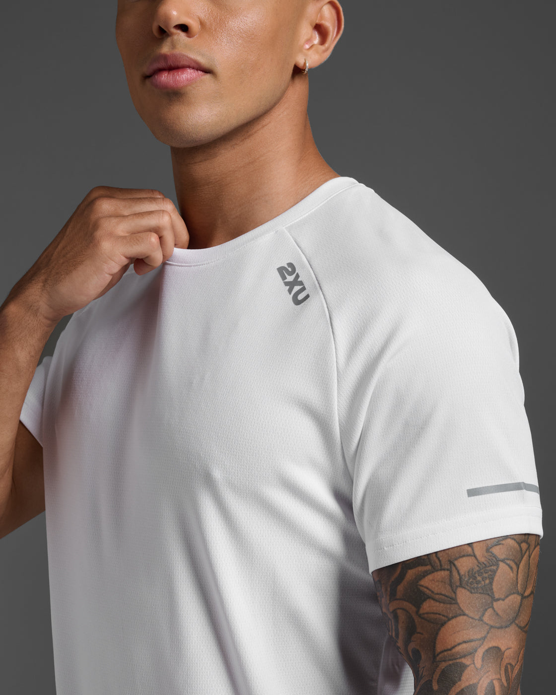 洗練されたデザイン　T-Reg-Div Tシャツ A05033 ホワイト　M DIESEL - 洗練されたデザイン T-Reg-Div Tシャツ A05033 ホワイト Lの