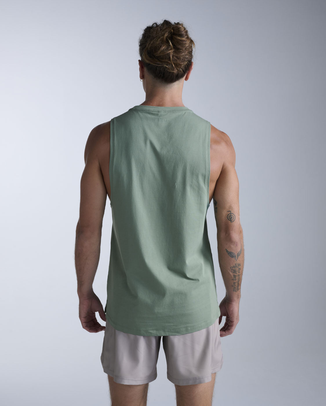 Top - Sleeveless – 2XU Japan