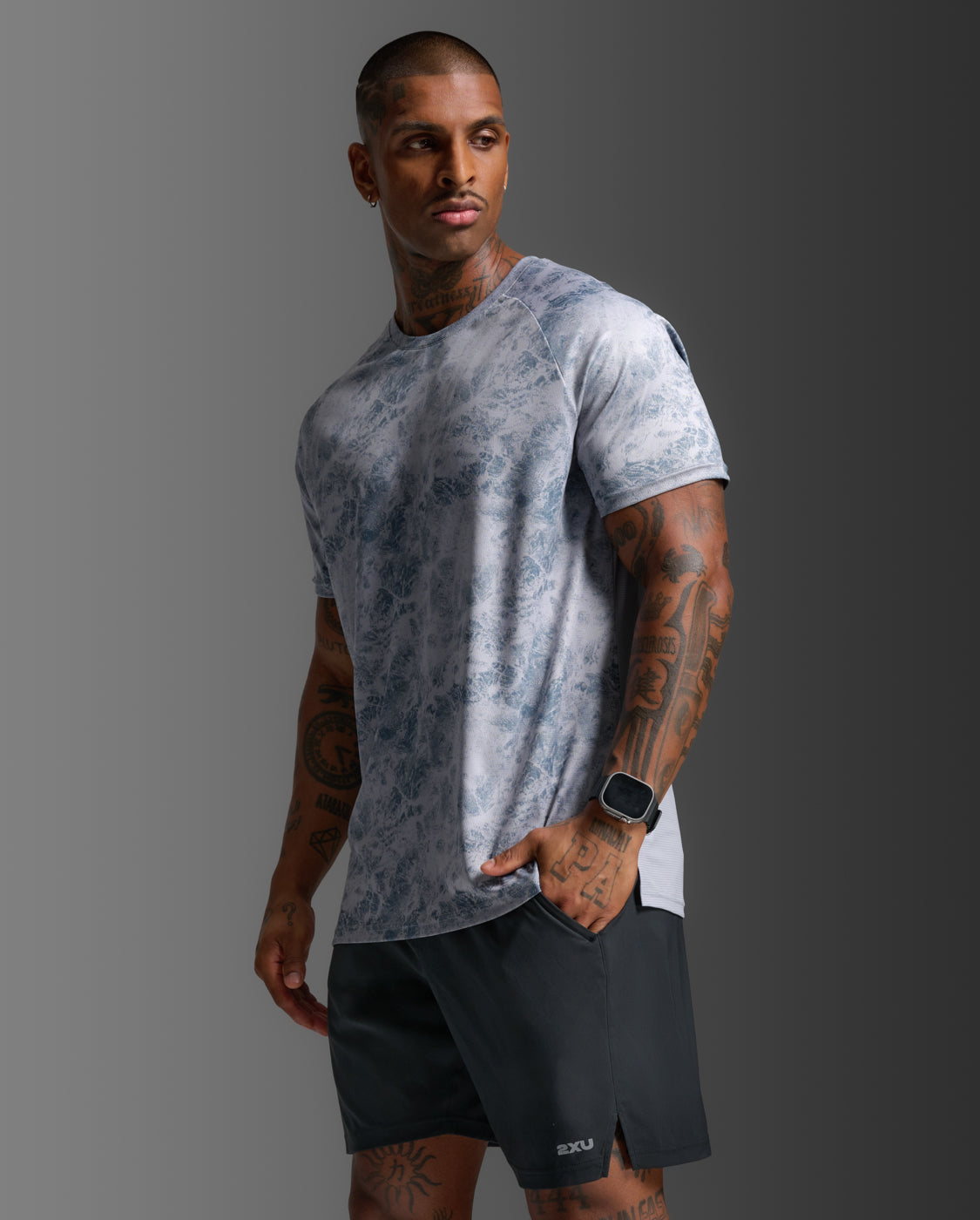 メンズ エアロTEEシャツ MR7441A WMB/BRF – 2XU Japan