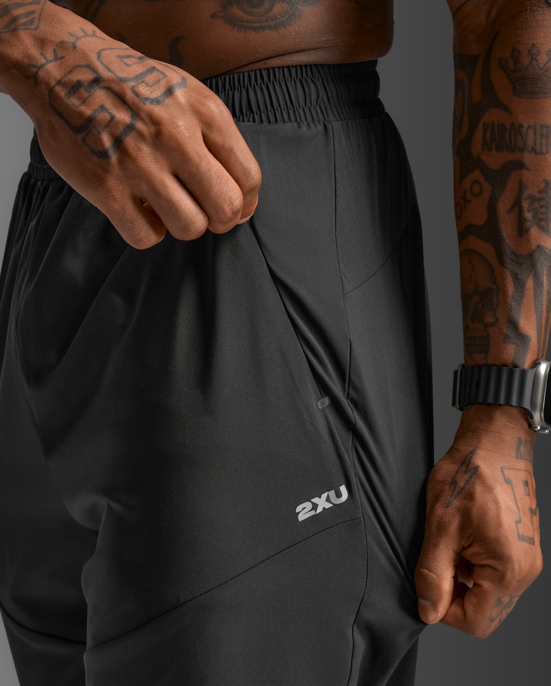 【NEW】メンズ エアロウーヴン ジョガー MR7459B BLK/SRF