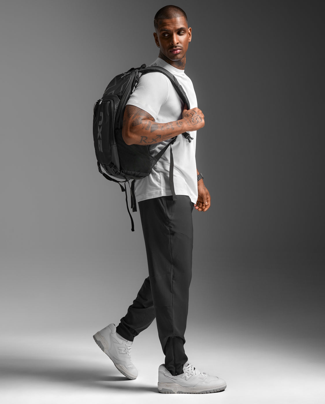 【NEW】メンズ エアロウーヴン ジョガー MR7459B BLK/SRF