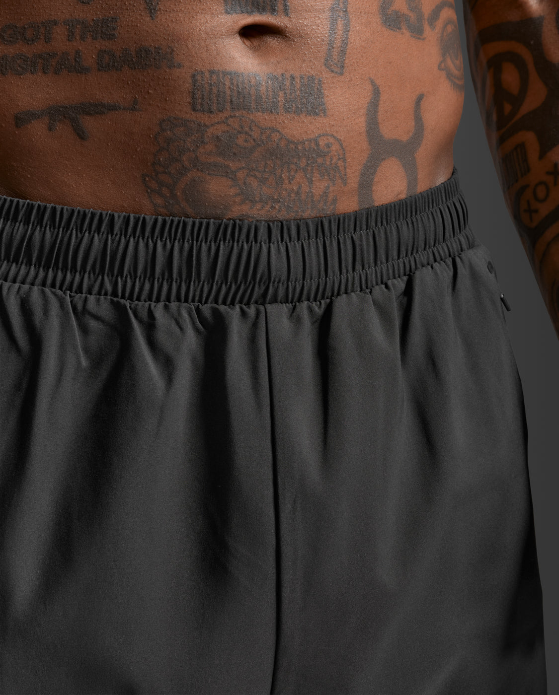 【NEW】メンズ エアロウーヴン ジョガー MR7459B BLK/SRF