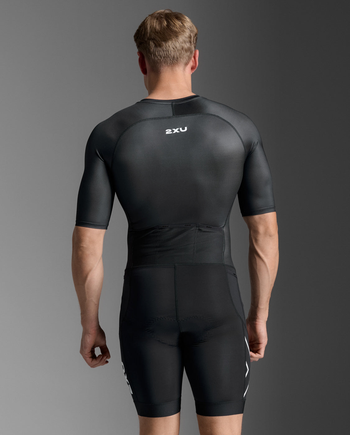 メンズ コア スリーブ トライスーツ MT7397D BLK/WHT – 2XU Japan