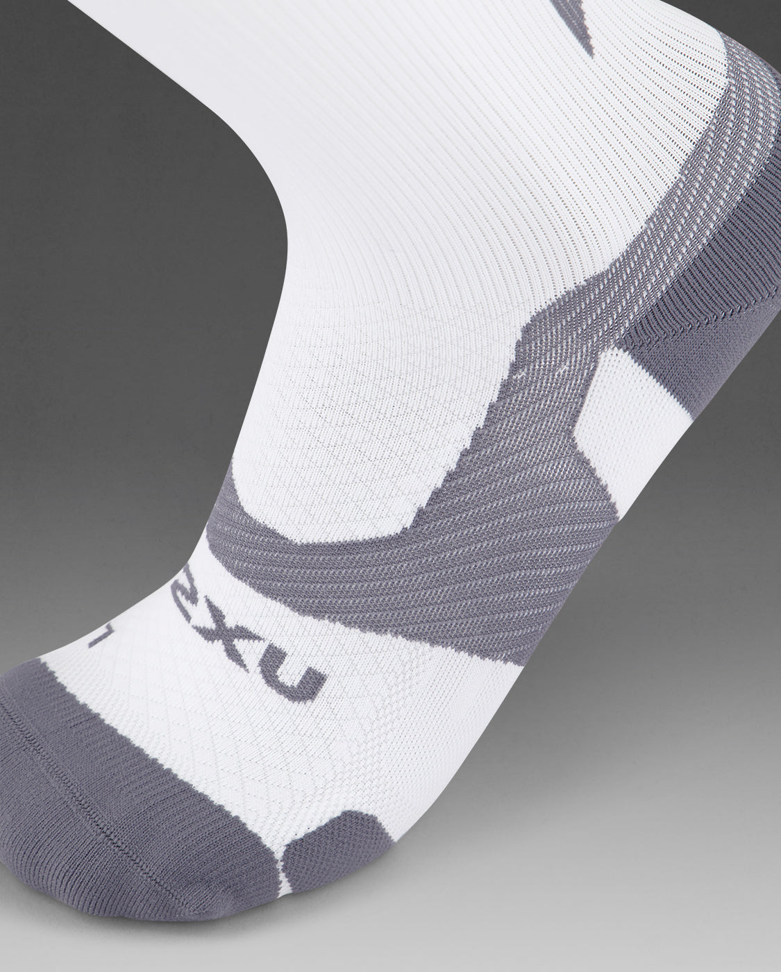 ベクター ライトクッション クルーソックス UA7005E WHT/GRY – 2XU Japan