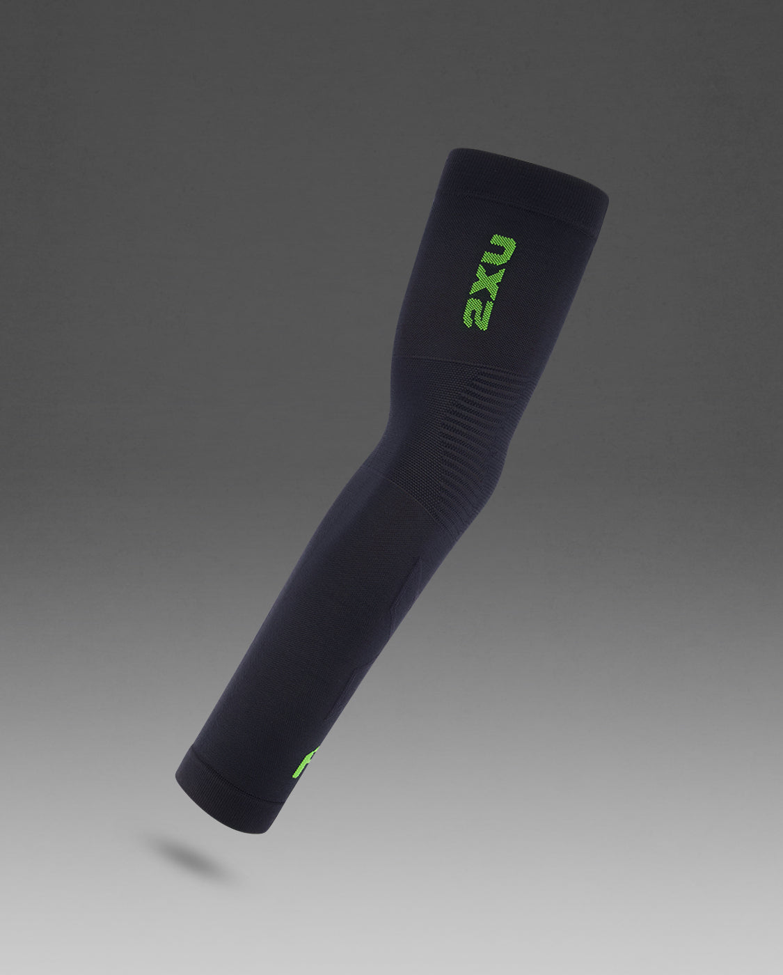 【NEW-official site先行限定発売 】リカバリー フレックス アームスリーブ UA7443A BLK/NRO