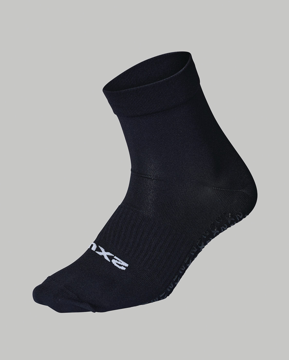 パフォーマンス クルーグリップ ソックス UQ7356E BLK/WHT – 2XU Japan