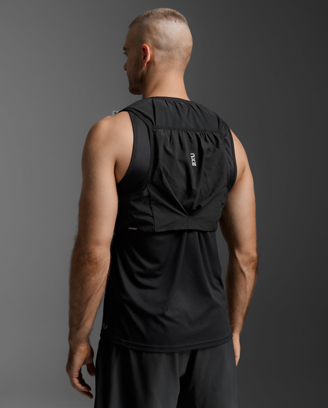 ラン ハイドレーションベスト UQ7357G BLK/SRF - 返品交換不可製品 