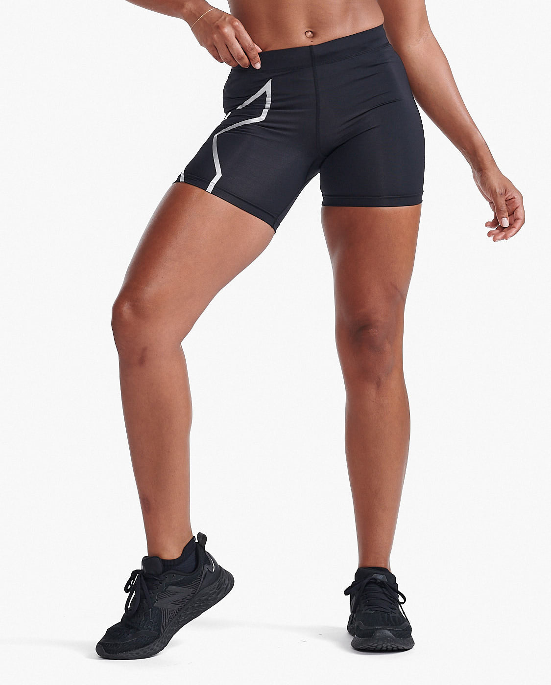 ウィメンズ コンプレッション 5インチ ショート WA4481B BLK/SIL – 2XU