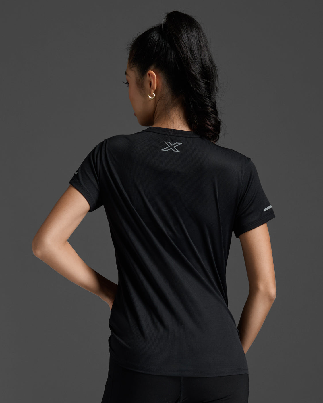 ウィメンズ エアロ Tシャツ WR6565A BLK/SRF – 2XU Japan