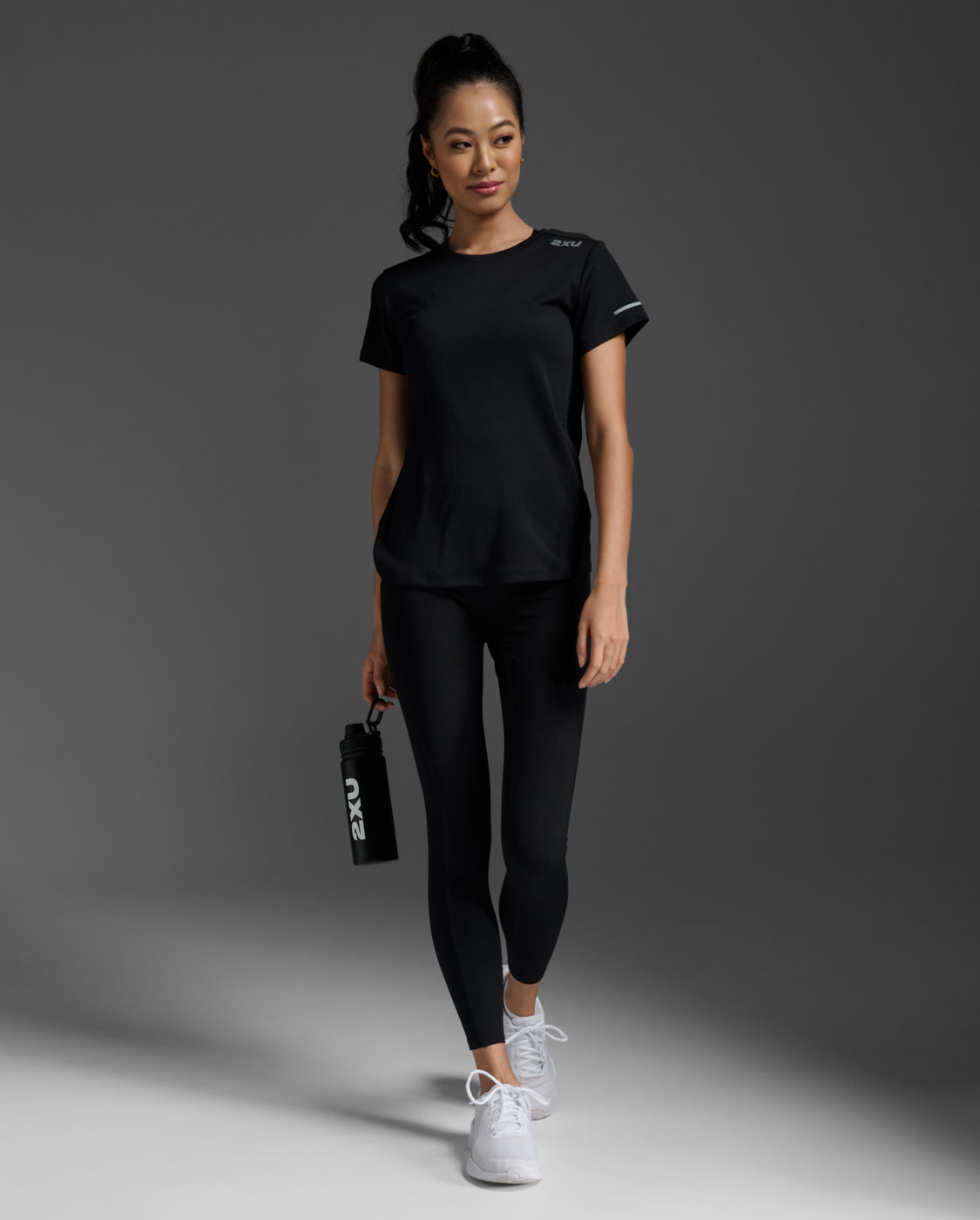 ウィメンズ エアロ Tシャツ WR6565A BLK/SRF – 2XU Japan
