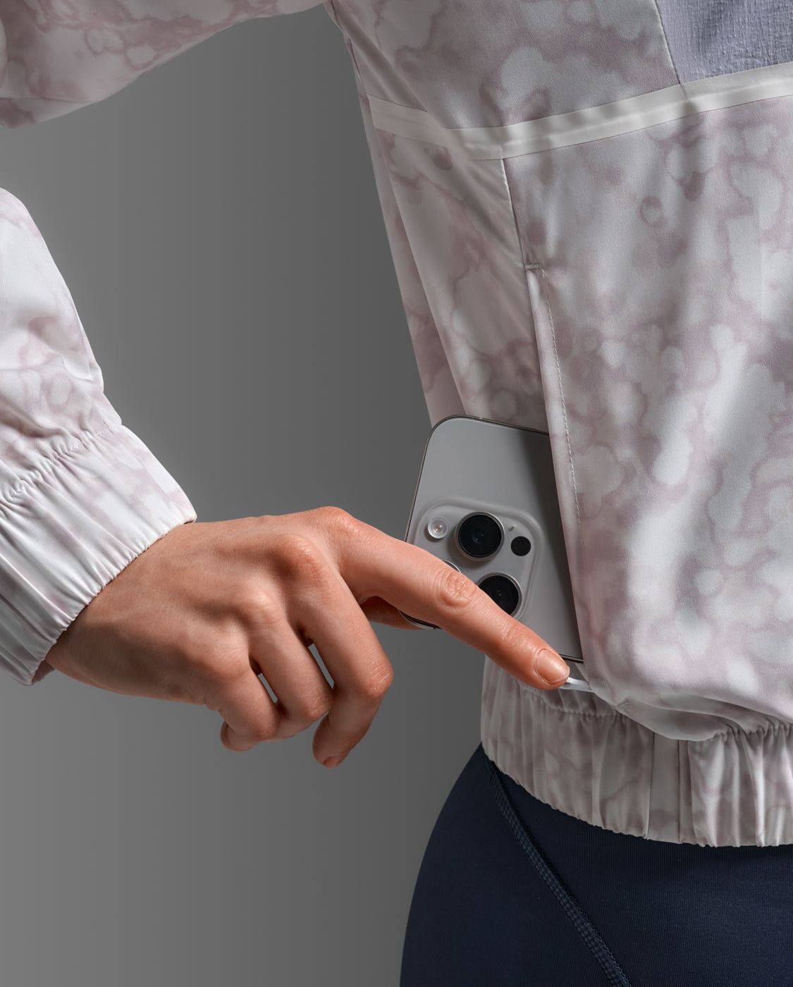 【NEW color】ウィメンズ エアロ シア ウィンドブレーカー WR7353A WBA/WRF